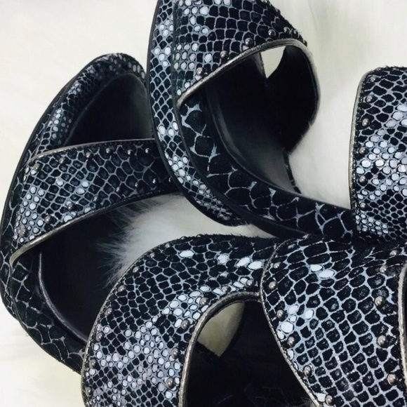 BCBG python caged gladiator heel - Picture 5 of 8